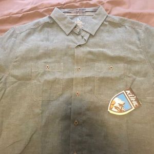 Kuhl M’s skorpio shirt.